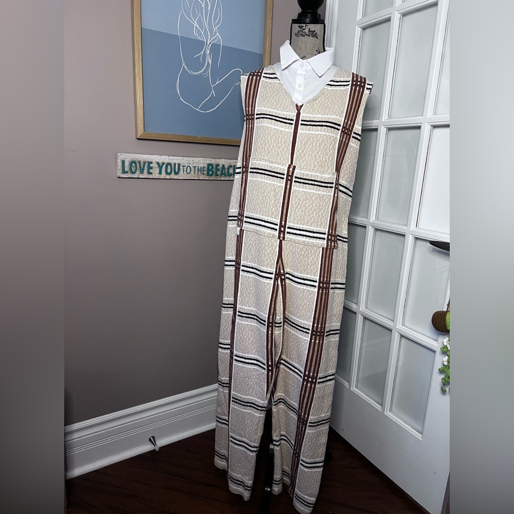 🌻five -stitched by tina-
One of a kind Plaid Sleeveless Jumpsuit